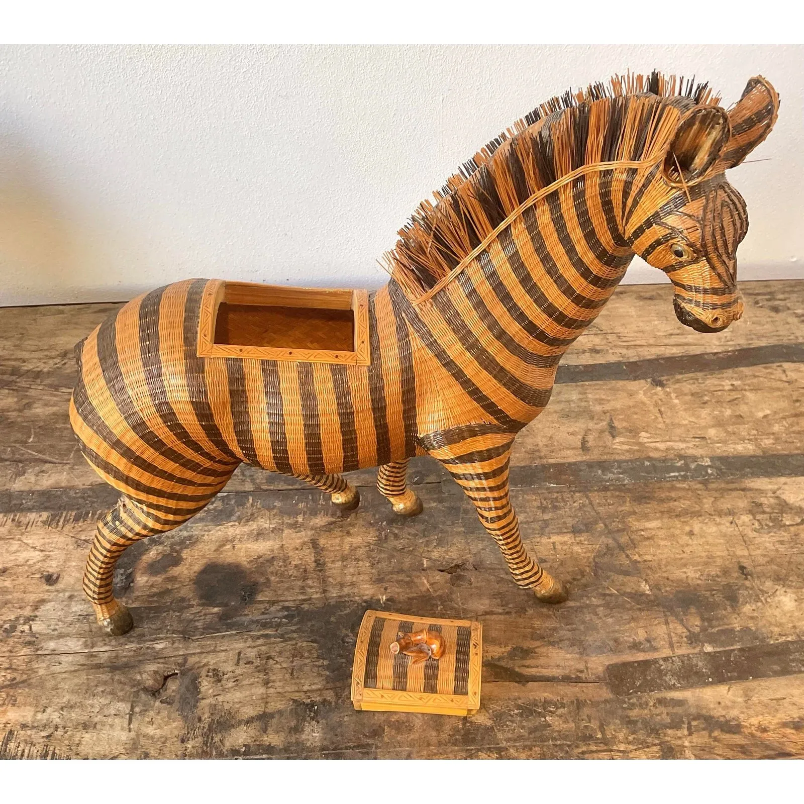 Vintage Shanghai Handicrafts Zebra Basket — additional photo 1