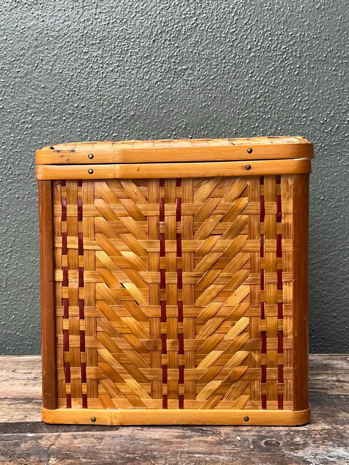 Vintage Shanghai Weave Hinged Lidded Box — additional photo 3