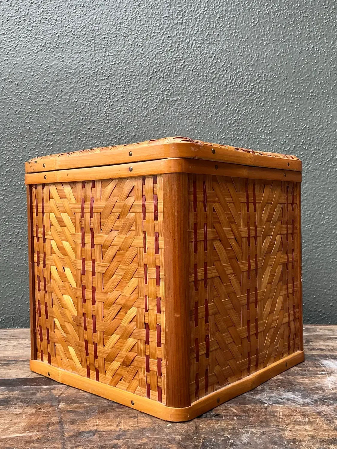 Vintage Shanghai Weave Hinged Lidded Box — additional photo 5