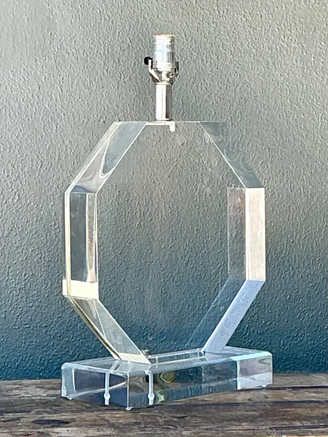 Vintage Slab Lucite Octagon Lamp — additional photo 6