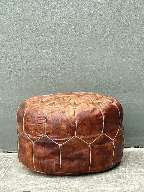 Vintage Star Tufted Leather Ottoman — additional photo 2