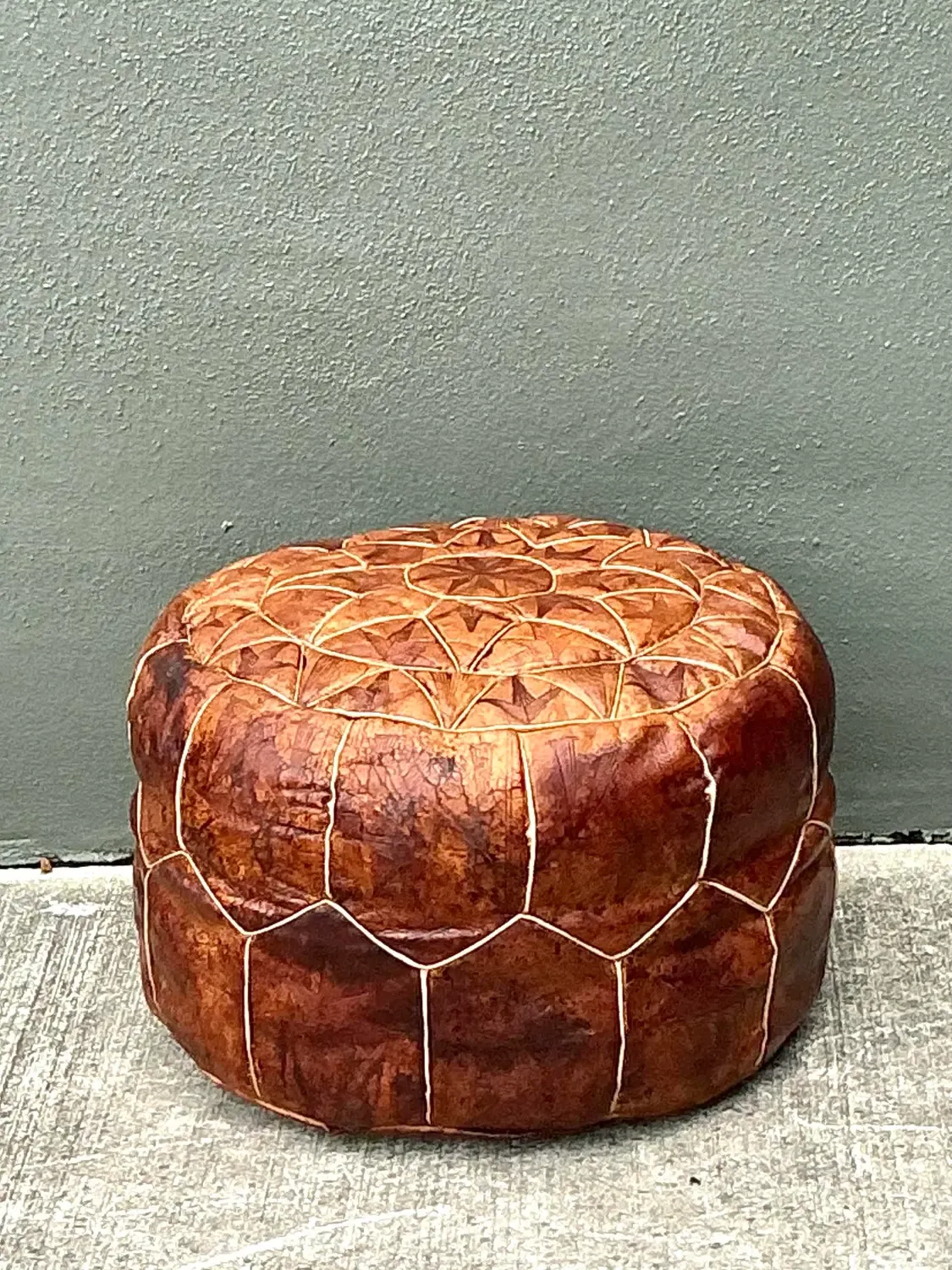 Vintage Star Tufted Leather Ottoman — additional photo 7