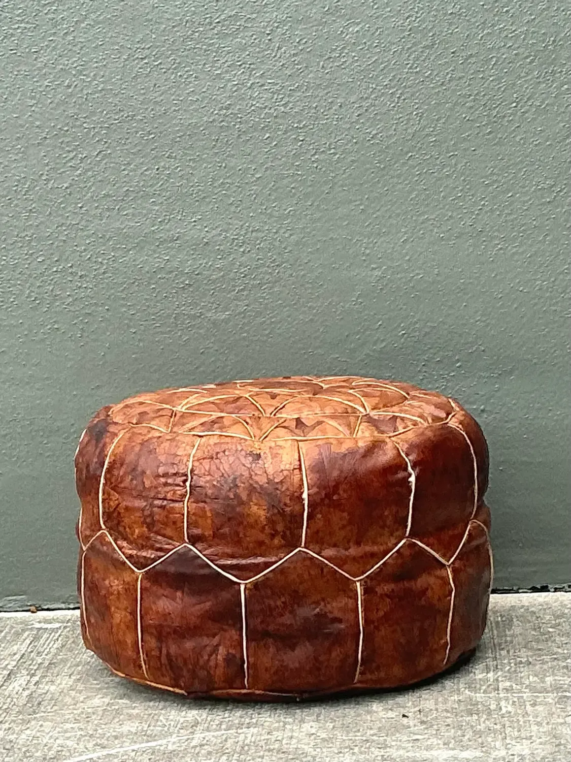Vintage Star Tufted Leather Ottoman — additional photo 8