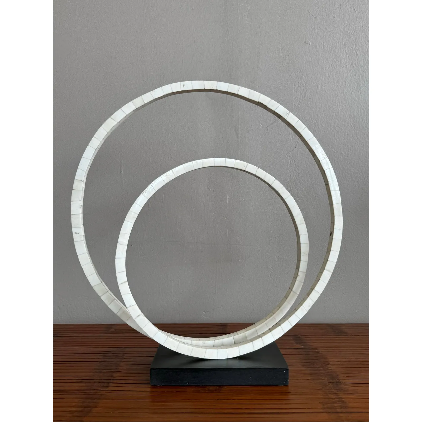 Vintage Tessallated Bone Sculpture on Wooden Base — additional photo 1
