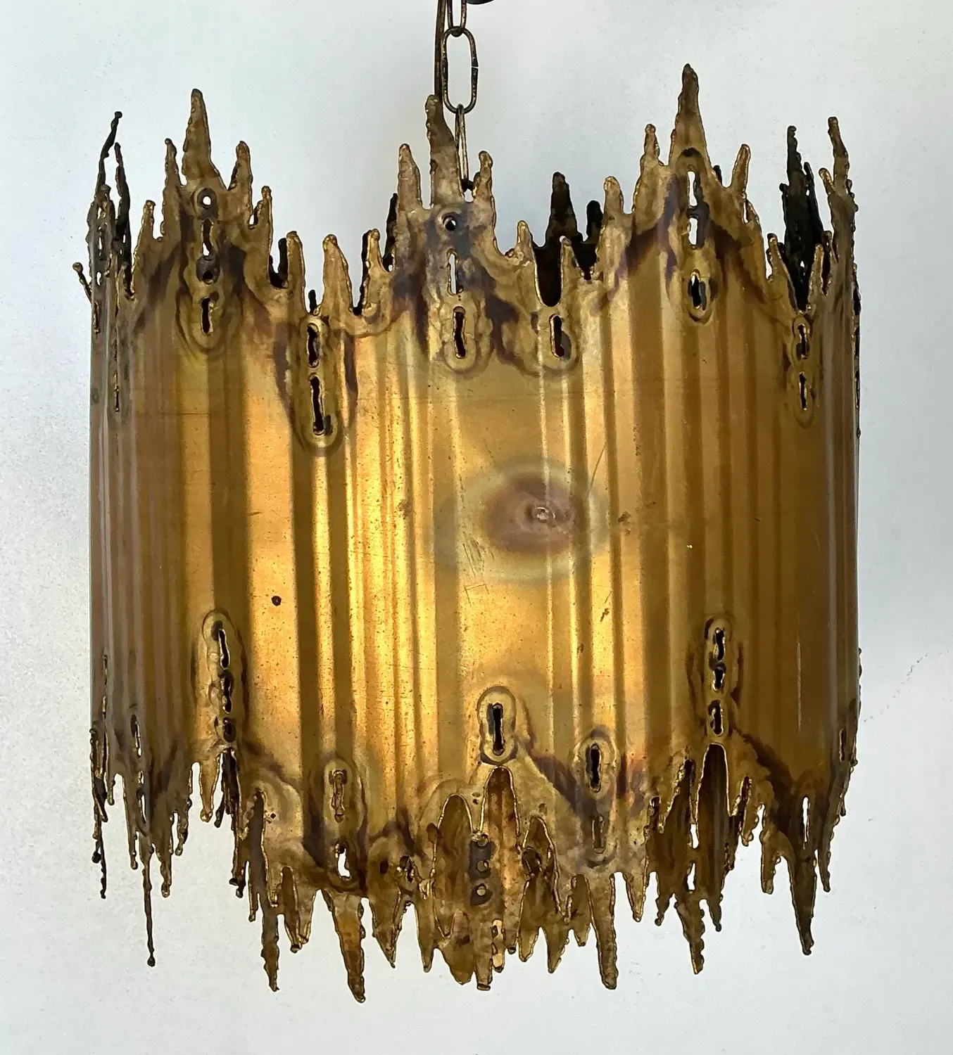 Vintage Tom Greene Brutalist Torch Cut Brass Chandelier — additional photo 2