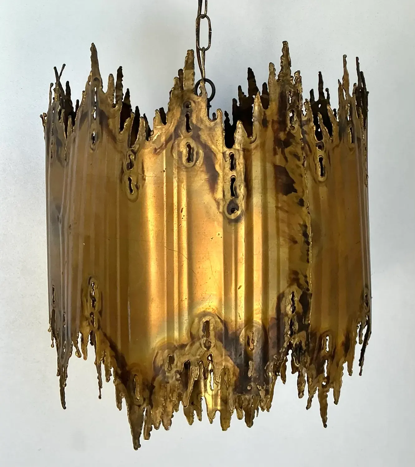 Vintage Tom Greene Brutalist Torch Cut Brass Chandelier — additional photo 7
