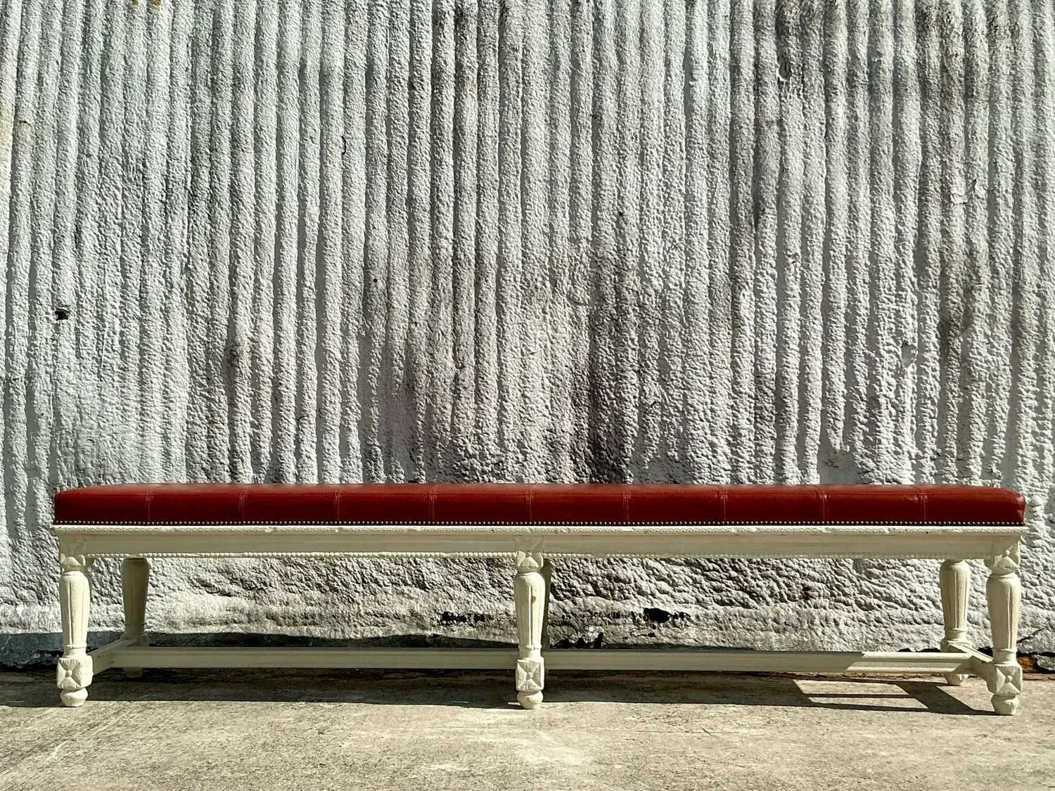 Vintage Traditional 19th Century Leather Bench — additional photo 4