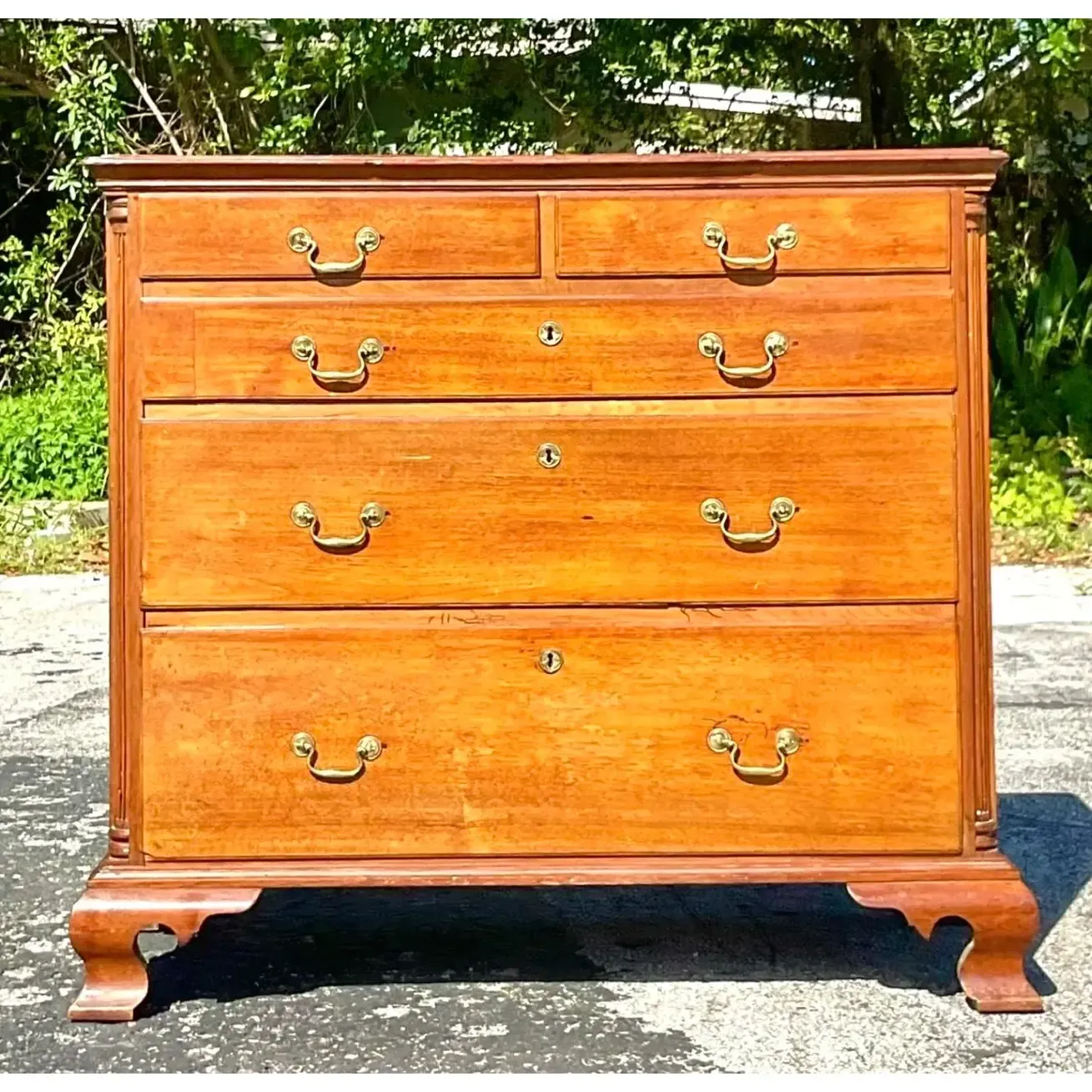 Vintage Traditional American Chippendale 1760s Figured Walnut Graduated Chest of Drawers — additional photo 2
