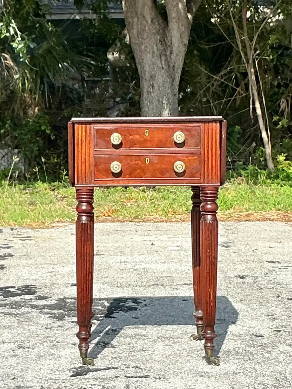 Vintage Traditional Flip Top Side Table — additional photo 3