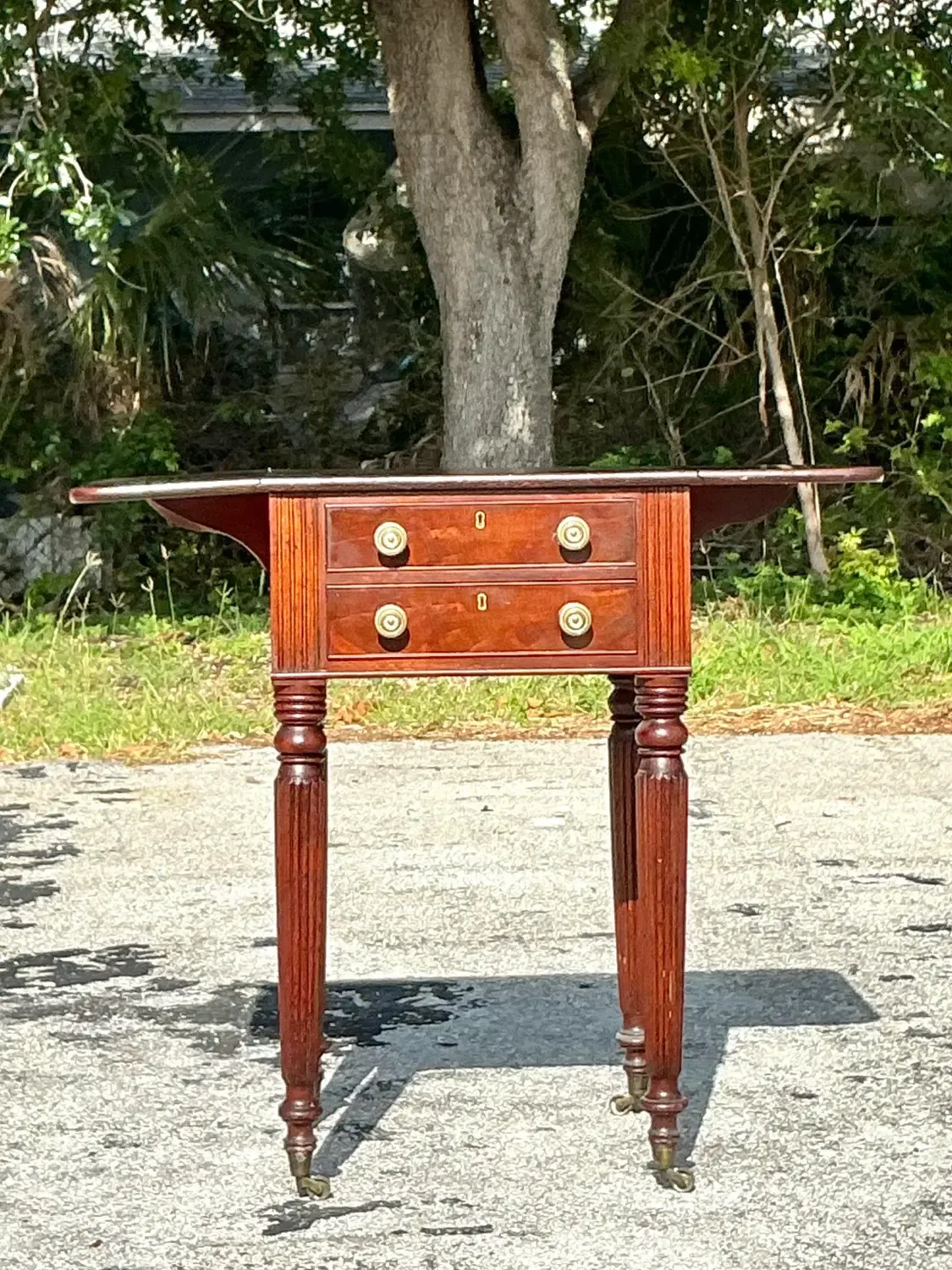 Vintage Traditional Flip Top Side Table — additional photo 5