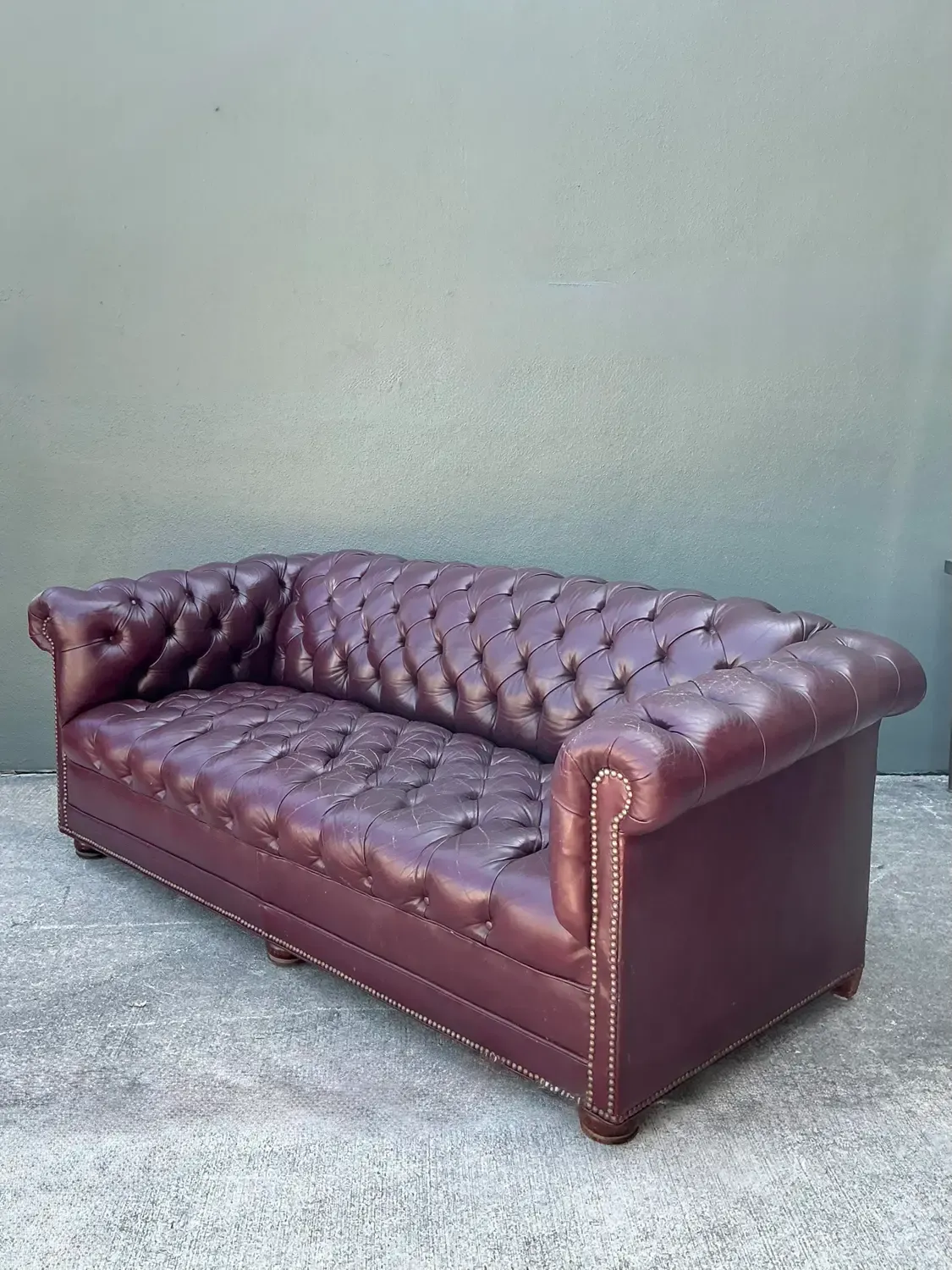 Vintage Tufted Leather Chesterfield Sofa — additional photo 5