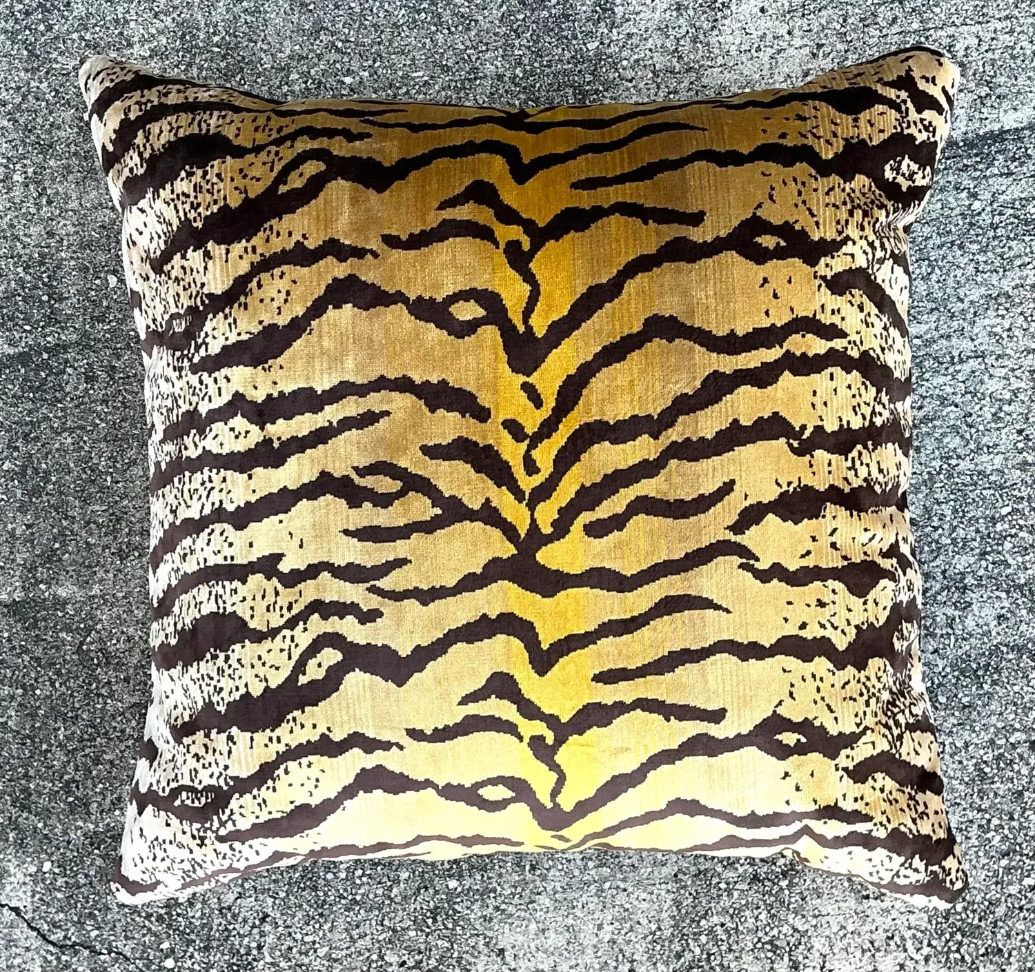 Vintage Velvet Tiger Throw Pillow — additional photo 4