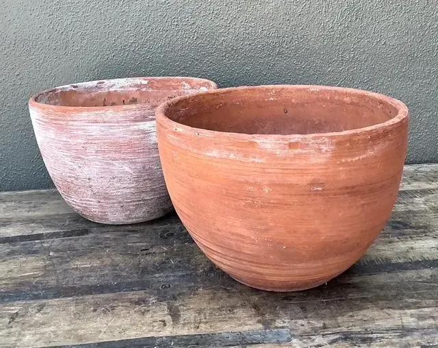 Vintage Washed Terracotta Planter Bowls - Set of 2 — additional photo 6