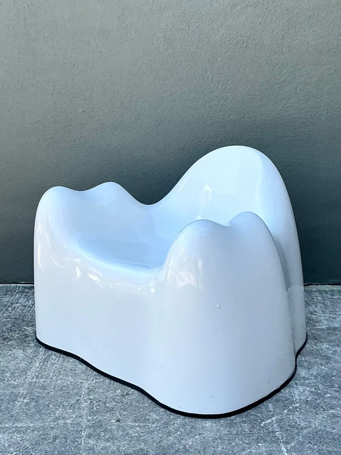 Vintage Wendell Castle Fiberglass “Molar” Chair — additional photo 5