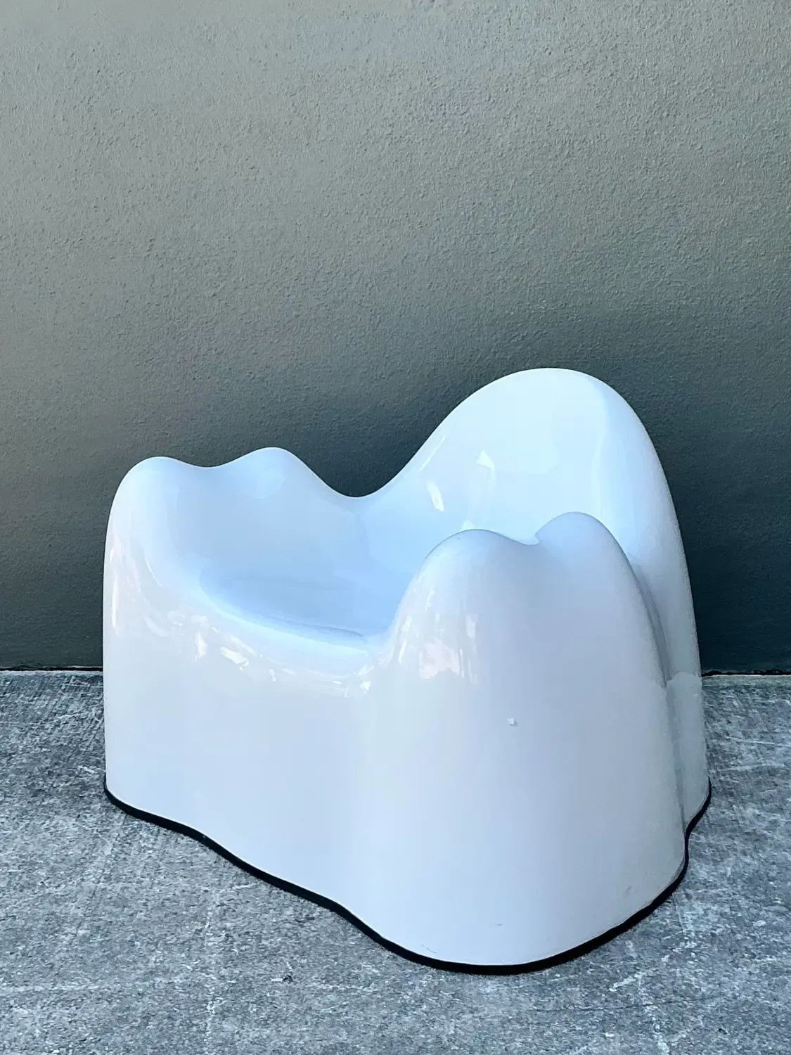 Vintage Wendell Castle Fiberglass “Molar” Chair — additional photo 7