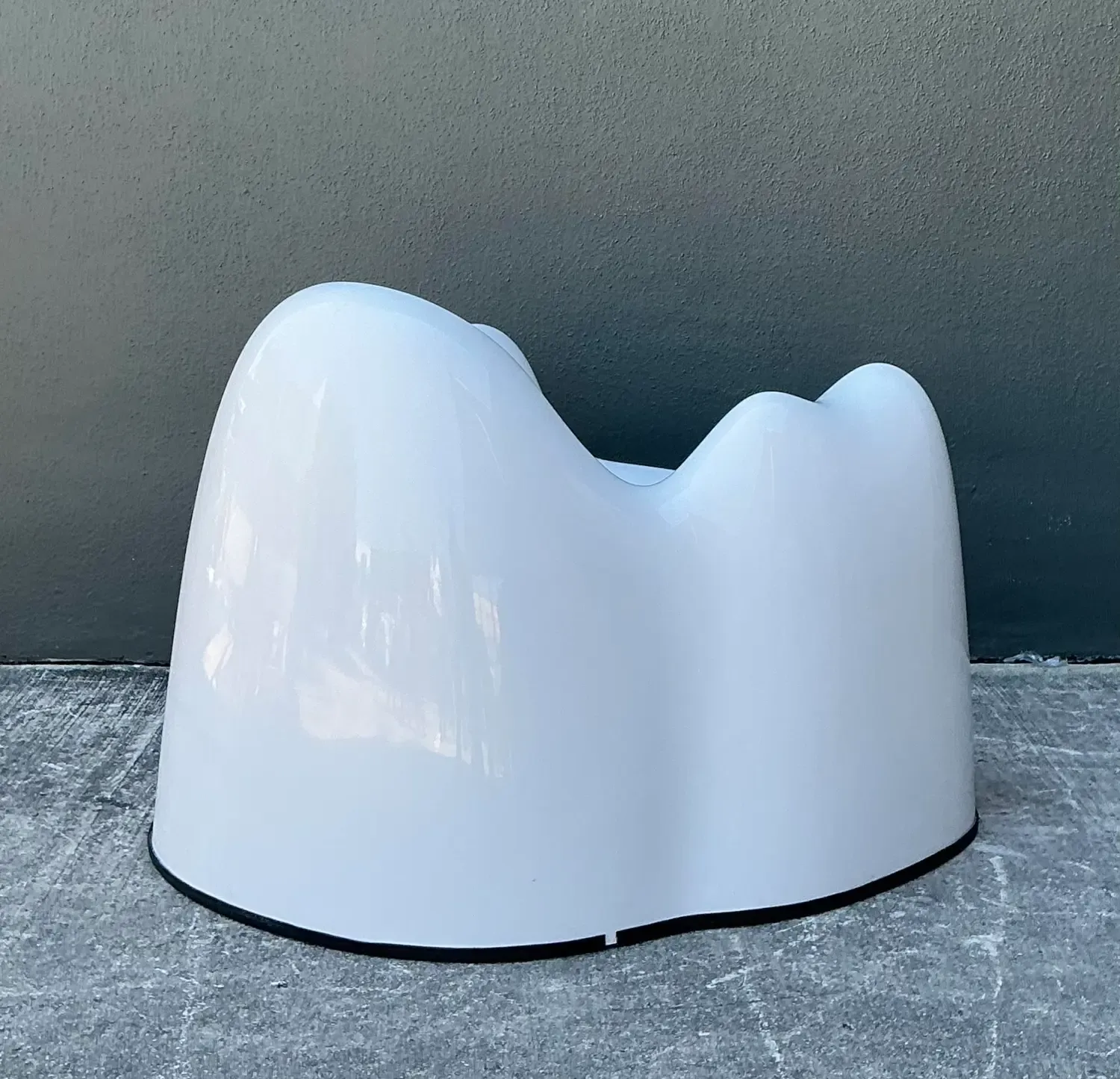 Vintage Wendell Castle Fiberglass “Molar” Chair — additional photo 8