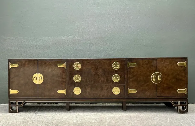 Vintage William Doezema for Mastercraft Burl Wood Medallion Credenza — additional photo 3